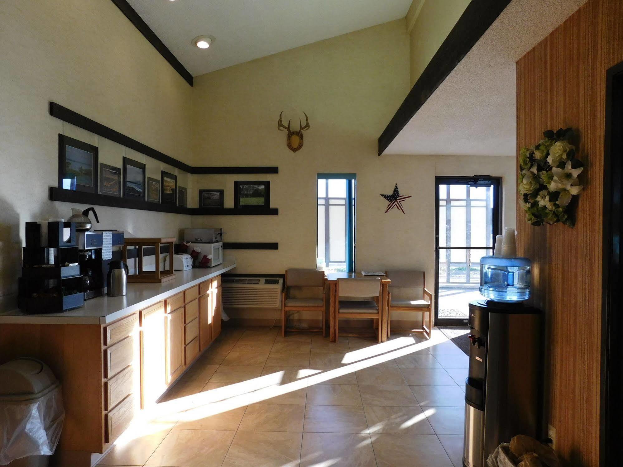 וולף פוינט Homestead Inn מראה חיצוני תמונה